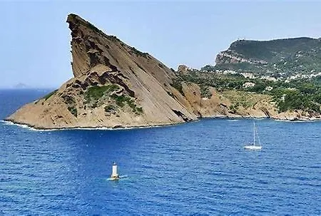 Magnifique Loft Deco Sur Le Port Et A 5mn Des Plages Wifi Clim 85 M2 La Ciotat